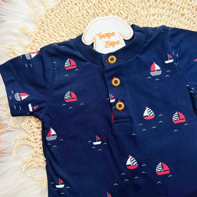 Conj. Camiseta Barquinhos com Botões e Bermuda - Marinho e Vermelho 